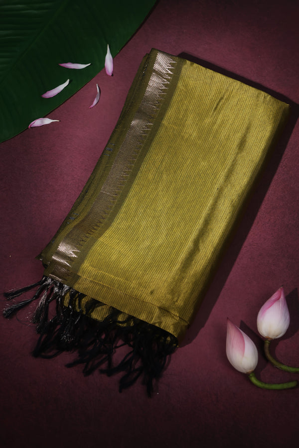 Green pure Mangalgiri silk with a hand painted pen kalamkari Anchal