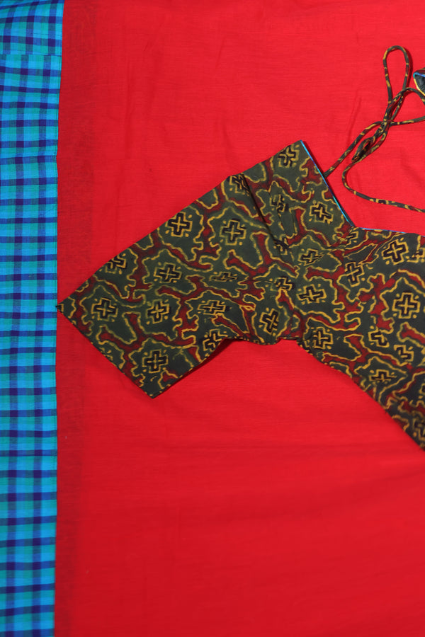 H.O.T curated - Red Mull Dramawith Blue Mangalgiri reverse border.